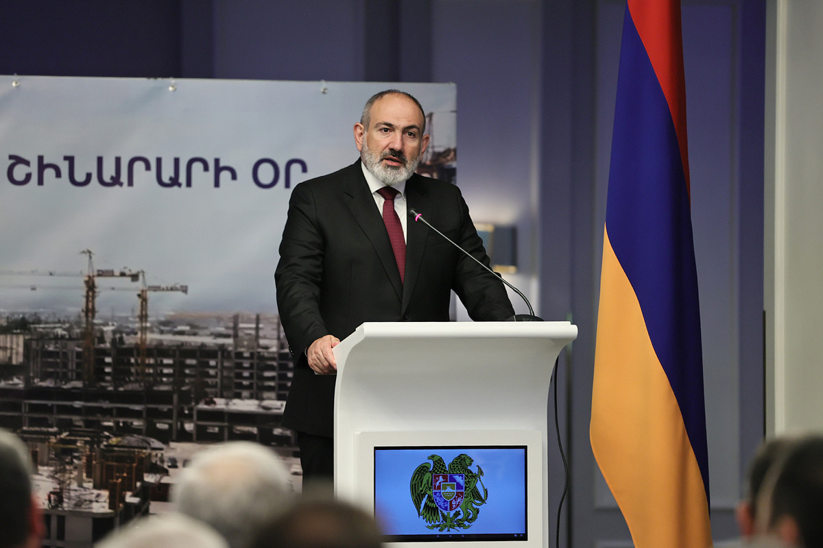 ՊՆ հայտնի նախկին շենքը չորս տարի է մենք քանդում ենք, Էլ չեմ ասում՝ հայտնի չէ, թե ինչքան ժամանակում այդ շենքը կկառուցենք․ Փաշինյանը մասնակցել է շինարարի օրվա միջոցառմանը