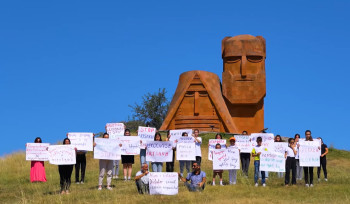 «Հադրութը Արցախ է, Արցախը՝ Հայաստան»․ արցախցիները լուռ ակցիա են անցկացրել Հադրութի օրվա առթիվ (տեսանյութ)