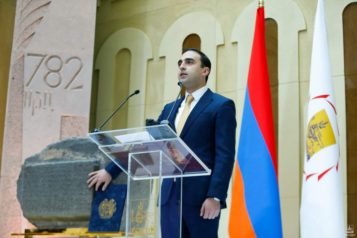 Երդմնակալության արարողությանը «սովորական մահկանացուներին» աշխատանքի չեն կանչել. «Հրապարակ»