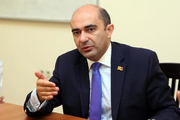 Լեռնային Ղարաբաղն իր ամբողջ իրավաքաղաքական պատմությամբ անհամեմատելի է Դոնեցկի, Լուգանսկի կամ Կոսովոյի սերբերի հետ․ Էդմոն Մարուքյանը պատասխանել է Լավրովին