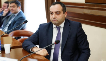 Փոխքաղաքապետ Լևոն Հովհաննիսյանի աշխատասենյակում կռիվ է եղել. իրավիճակին խառնվել է Տիգրան Ավինյանը. «Ժողովուրդ»