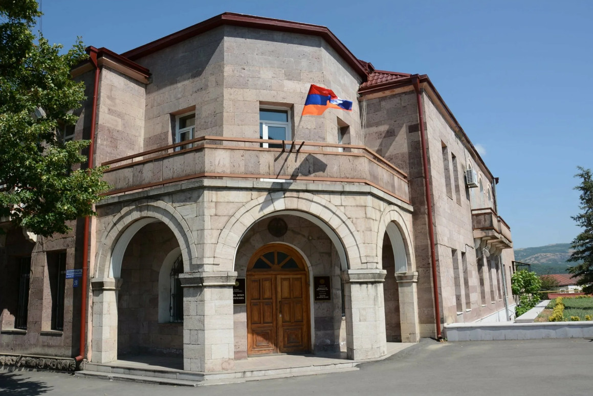 Ադրբեջանը ձգտում է էլ ավելի խստացնել Արցախի շրջափակումը` խզելով միակ կապը մայրաքաղաք Ստեփանակերտի և Շուշիի շրջանի մի շարք գյուղերի միջև․ Արցախի ԱԳՆ