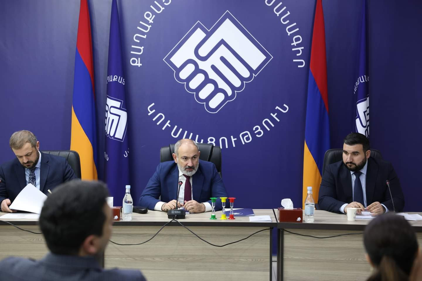 Անվտանգային հարցեր չեն քննարկել. ՔՊ-ն մտածում է համայնքներում ընդդիմադիրներին չեզոքացնելու մասին. «Հրապարակ»