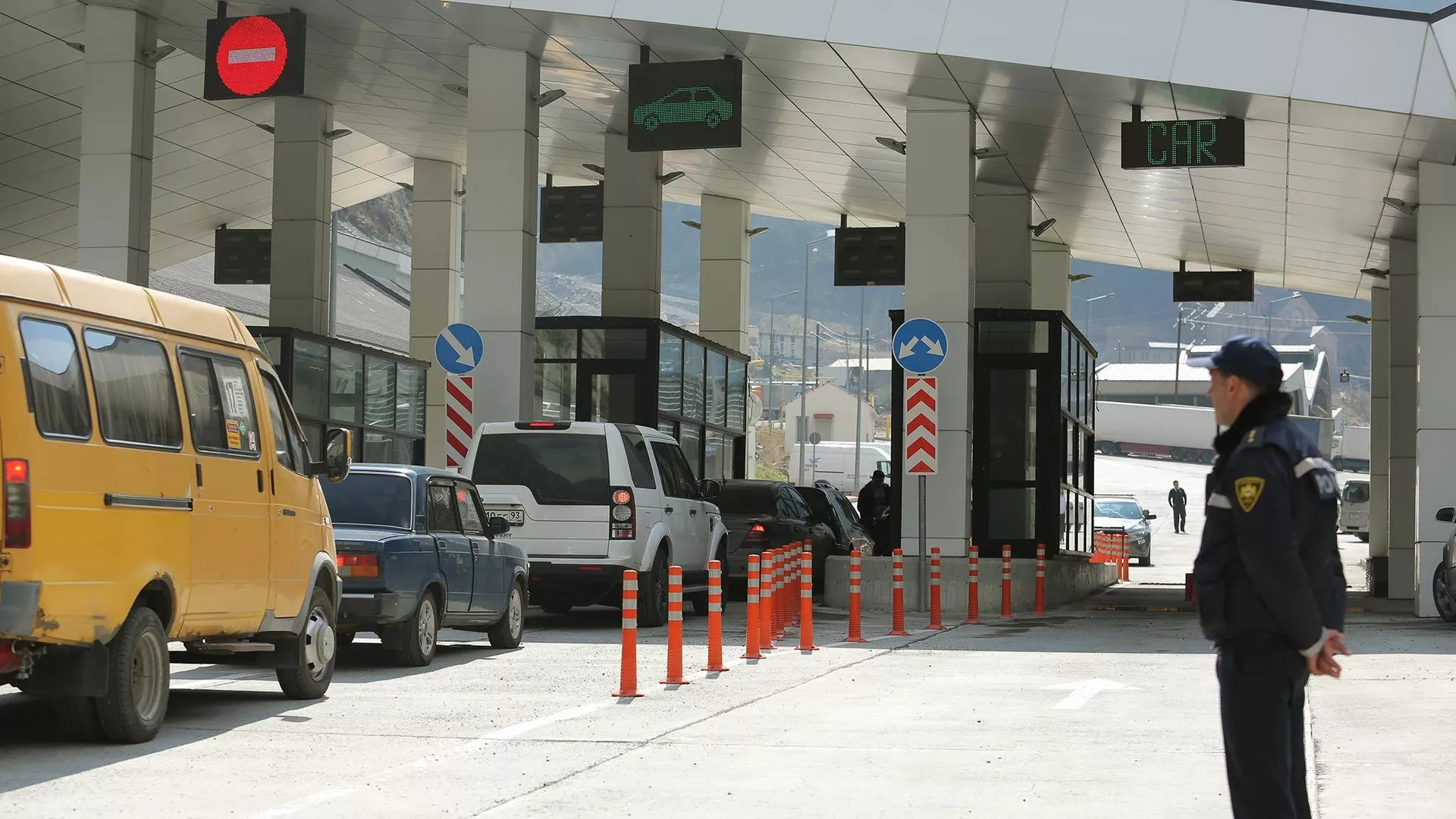 Վերին Լարսի անցակետում մշտադիտարկվում է Ռուսաստանի Դաշնություն գնացող ուղղությունը․ ՊԵԿ-ը՝ Վերին Լարսի անցակետում հայկական բեռնատարների կուտակումների վերաբերյալ