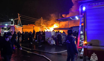 Դոնի Ռոստովում այրվում է քաղաքի ամենամեծ շուկան (տեսանյութեր)