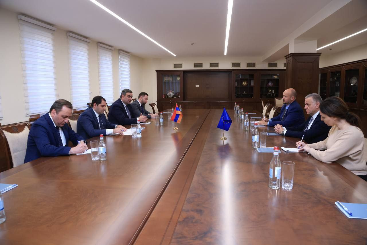 Սուրեն Պապիկյանն ընդունել է ՀՀ-ում Եվրոպական միության պատվիրակության ղեկավարին