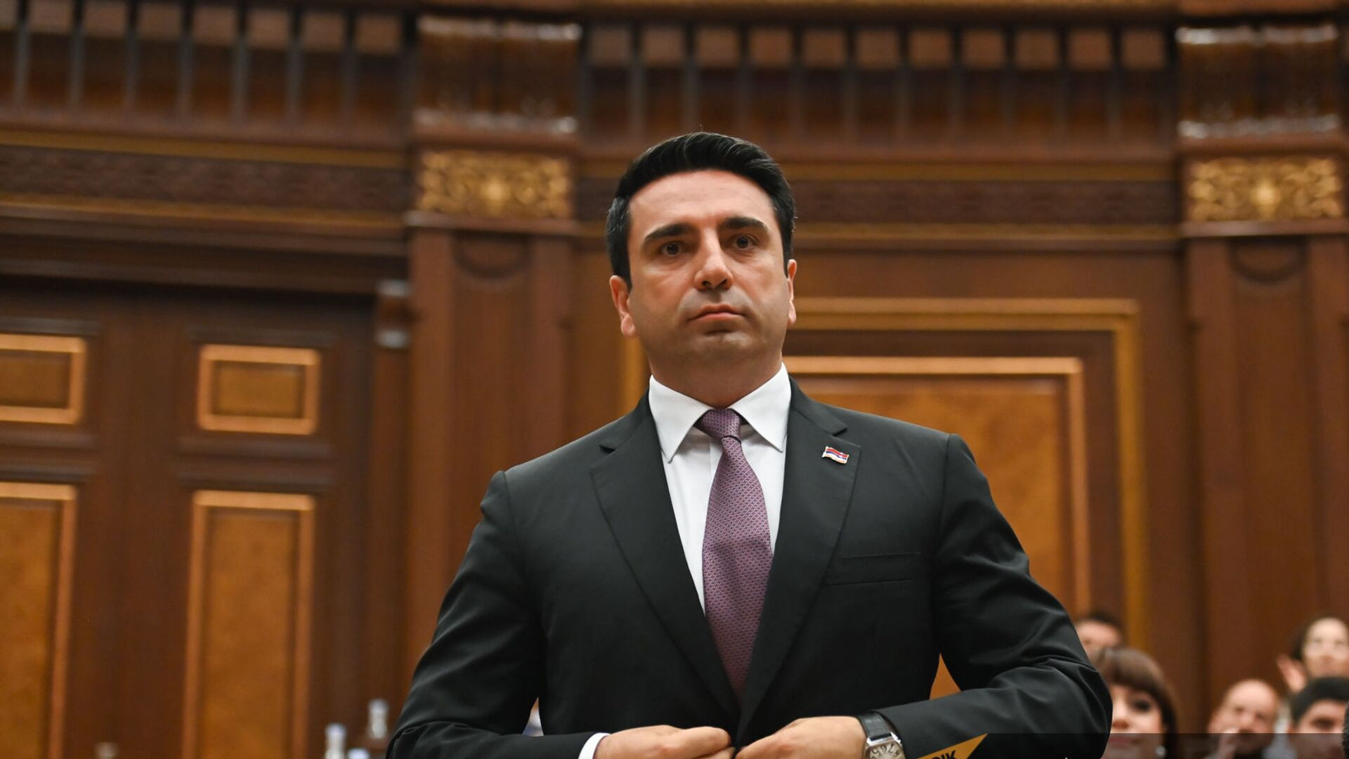 Չեմ բացառում, որ ադրբեջանցիները կգան, Հայաստանում կապրեն, առևտուր կանեն․ Ալեն Սիմոնյան