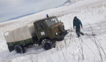 Աշոցք գյուղից Տաշիր տանող ավտոճանապարհին երեք ավտոմեքենա արգելափակվել է ձյան մեջ