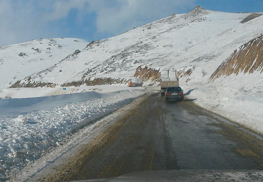 Վարդենյաց լեռնանցքում, Մարտունի-Վարդենիս, Հոռոմ-Արթիկ-Ալագյազ, Երևան-Գառնի ավտոճանապարհներին տեղ-տեղ մերկասառույց է