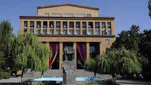 ԵՊՀ-ում բնական կարիքներ հոգալը լուրջ խնդիր է դարձել. «Հրապարակ»