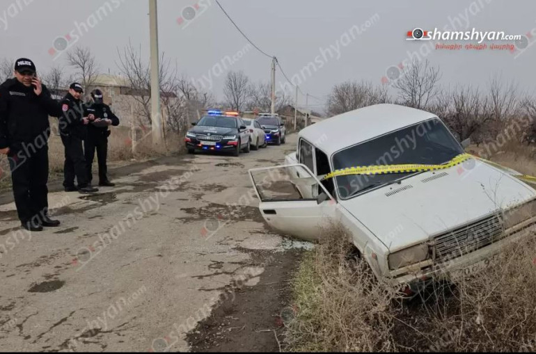 Պտղունք գյուղում ՎԱԶ-ը բախվել է հողաթմբին և մասամբ հայտնվել ջրատարում․ Shamshyan.com