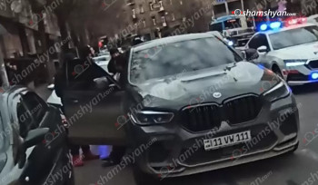 «Գոլդ» համարանիշներով, մգացված ապակիներով «BMW»-ն տեղափոխվել է «պլաշչակդա», վարորդը եղել է ոչ սթափ, ուղևորը եղել է «Ճվճվ Արոյի» որդին․ Shamshyan.com