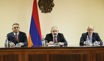 Դուք հասցրել եք և՛ հին, և՛ նոր կարգավիճակում աշխատել և դա արժանի է գնահատանքի.Փաշինյանը շնորհակալություն է հայտնել ՊՊԾ նախկին պետին և ներկայացրել նոր պետին