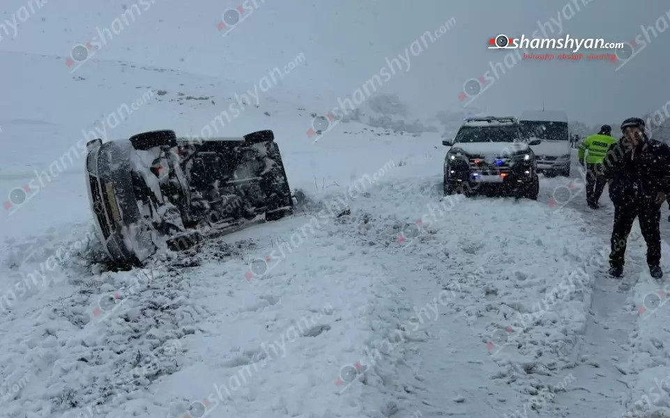 Մարտունի-Երևան երթուղին սպասարկող մարդատար միկրոավտոբուսը կողաշրջվել է