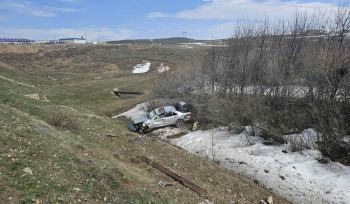 Երևան-Սևան ավտոճանապարհին «Mercedes-Benz» ավտոմեքենան գլորվել է ձորը (լուսանկարներ)