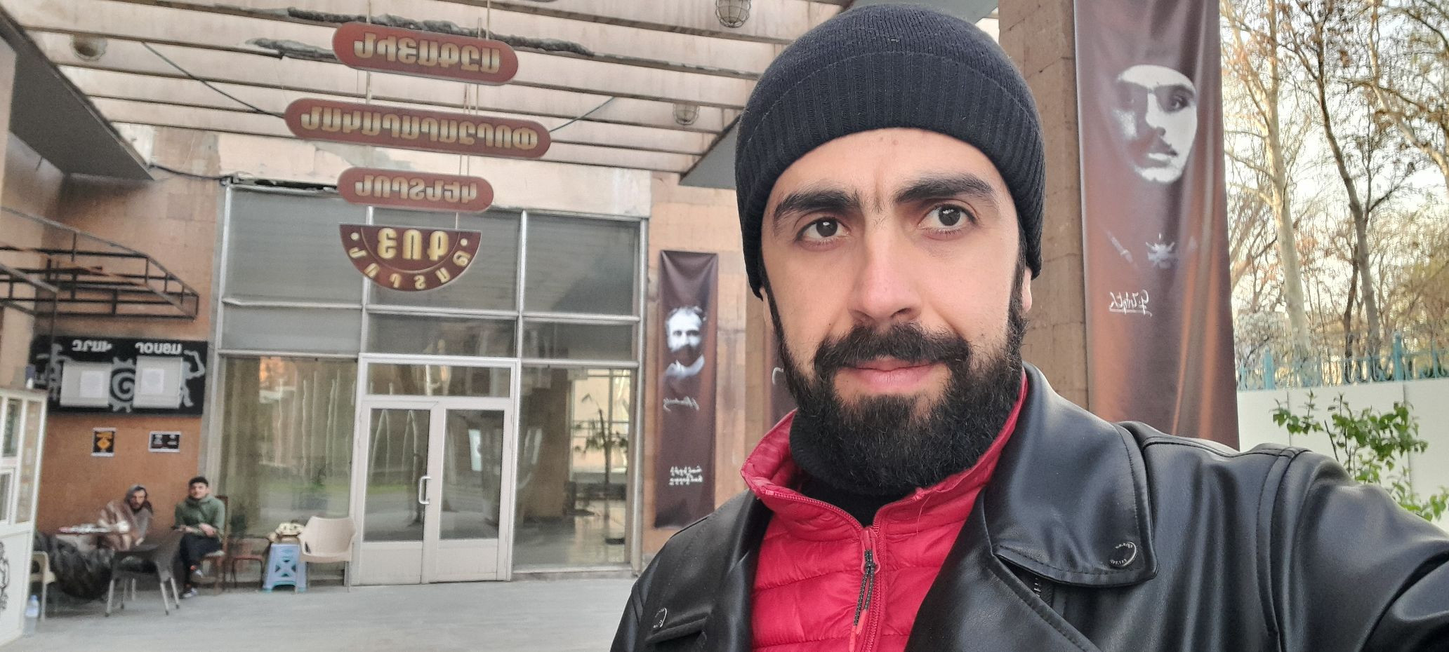 «Շատ կարևոր լուր…». «Գոյ»-ի դերասանները ժամանակավորապես դադարեցնում են նստացույցը (տեսանյութ)