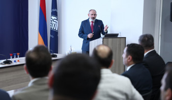 Փաշինյանը ՔՊ-ին նիստին հանդես է եկել սահմանազատման գործընթացի մեկնարկի մասին զեկույցով