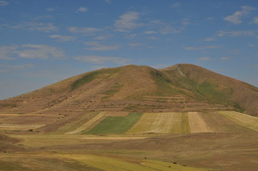 Չորս քաղաքացի ոտքով բարձրացել են Գութանասար, որտեղ քաղաքացիներից մեկի ոտքը կոտրվել է