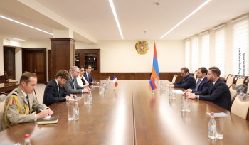 Սուրեն Պապիկյանն ընդունել է Ֆրանսիայի Սենատի հանձնաժողովների անդամ Ռոնան լը Գլյոյին