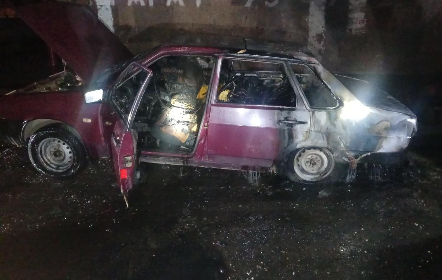 Ալավերդիում մեքենա է այրվել