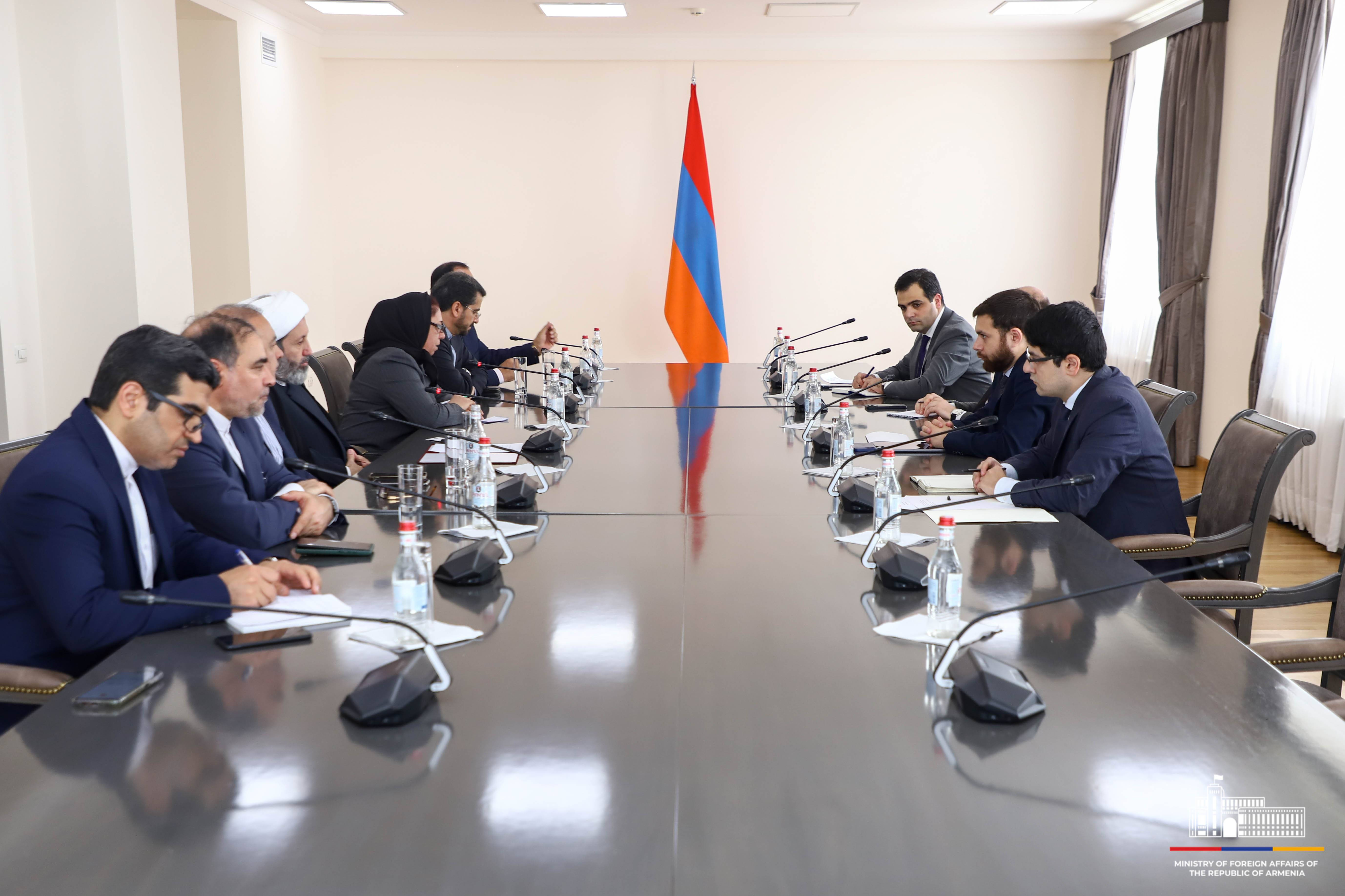 Վահան Կոստանյանը իրանցի գործչի ուշադրությունն է հրավիրել ԼՂ հայկական կոթողների ոչնչացման դեպքերին