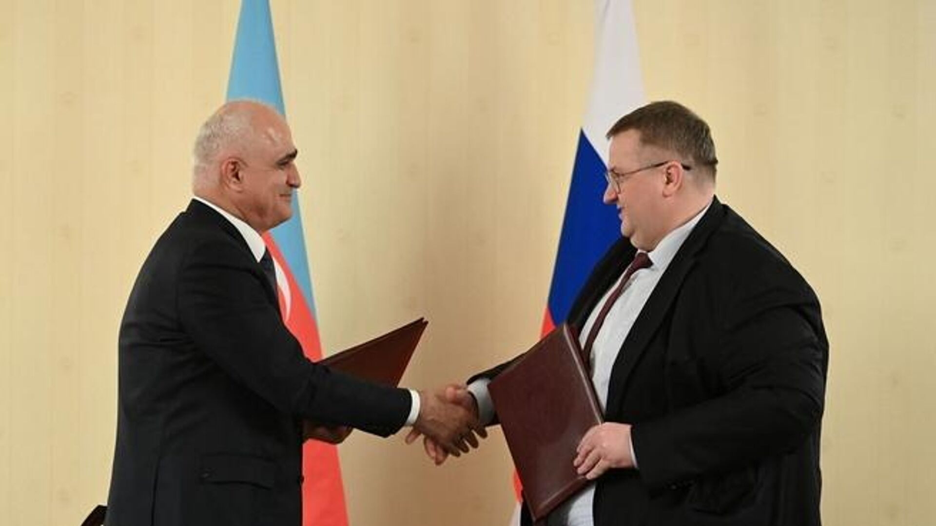 Ալեքսեյ Օվերչուկը Մոսկվայում հանդիպել է Ադրբեջանի փոխվարչապետին