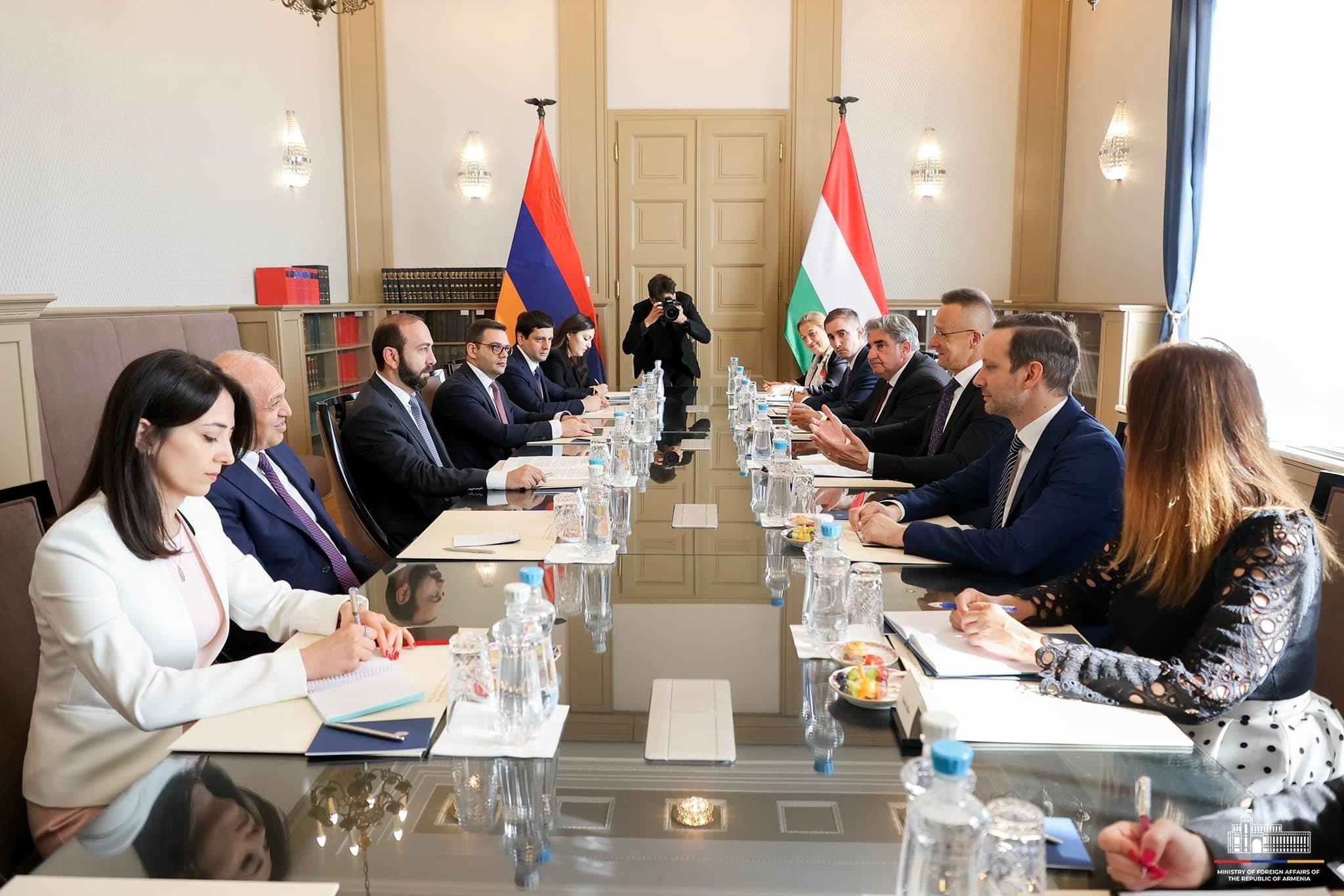 Բուդապեշտում ընթանում է Հայաստանի և Հունգարիայի ԱԳ նախարարների հանդիպումը