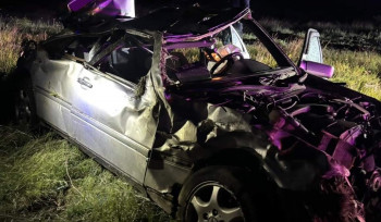 Երևան-Գյումրի ավտոճանապարհին մեքենան 30 մետր դուրս է եկել ճանապարհի երթևեկելի հատվսծից. 14-ամյա ուղևորը մահացել է (լուսանկարներ)