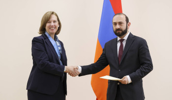 ՀՀ-ում ԱՄՆ նորանշանակ դեսպանն իր հավատարմագրերի պատճենն է հանձնել ՀՀ ԱԳ նախարարին