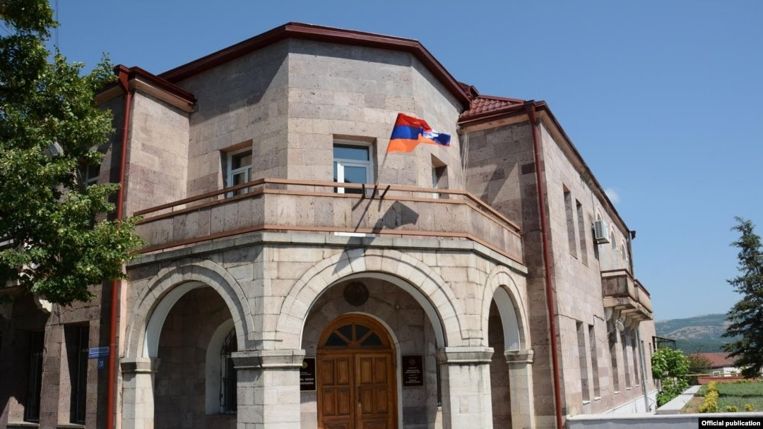 Ադրբեջանի հայտնածն այն մասին, թե իբր Շուշիի շրջանում իրենց բանակի բեռնատար է պայթել հայկական կողմի հատուկ տեղադրած ականների վրա, բացարձակ սուտ է. Արցախի ԱԳՆ