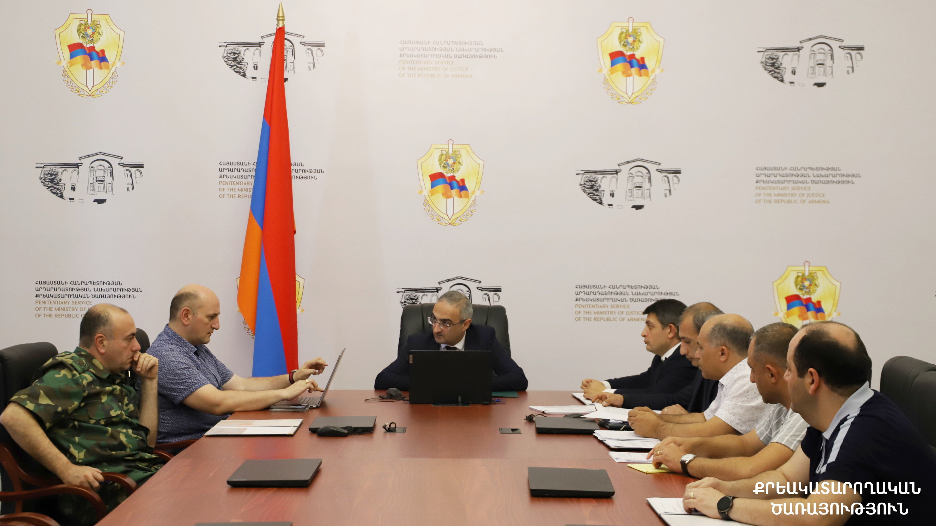 Քրեակատարողական ծառայության պետի գլխավորությամբ տեղի է ունեցել ազատազրկված անձանց հատկացվող սննդի և անհրաժեշտ պարագաների գործընթացի բարելավմանն ուղղված նիստ