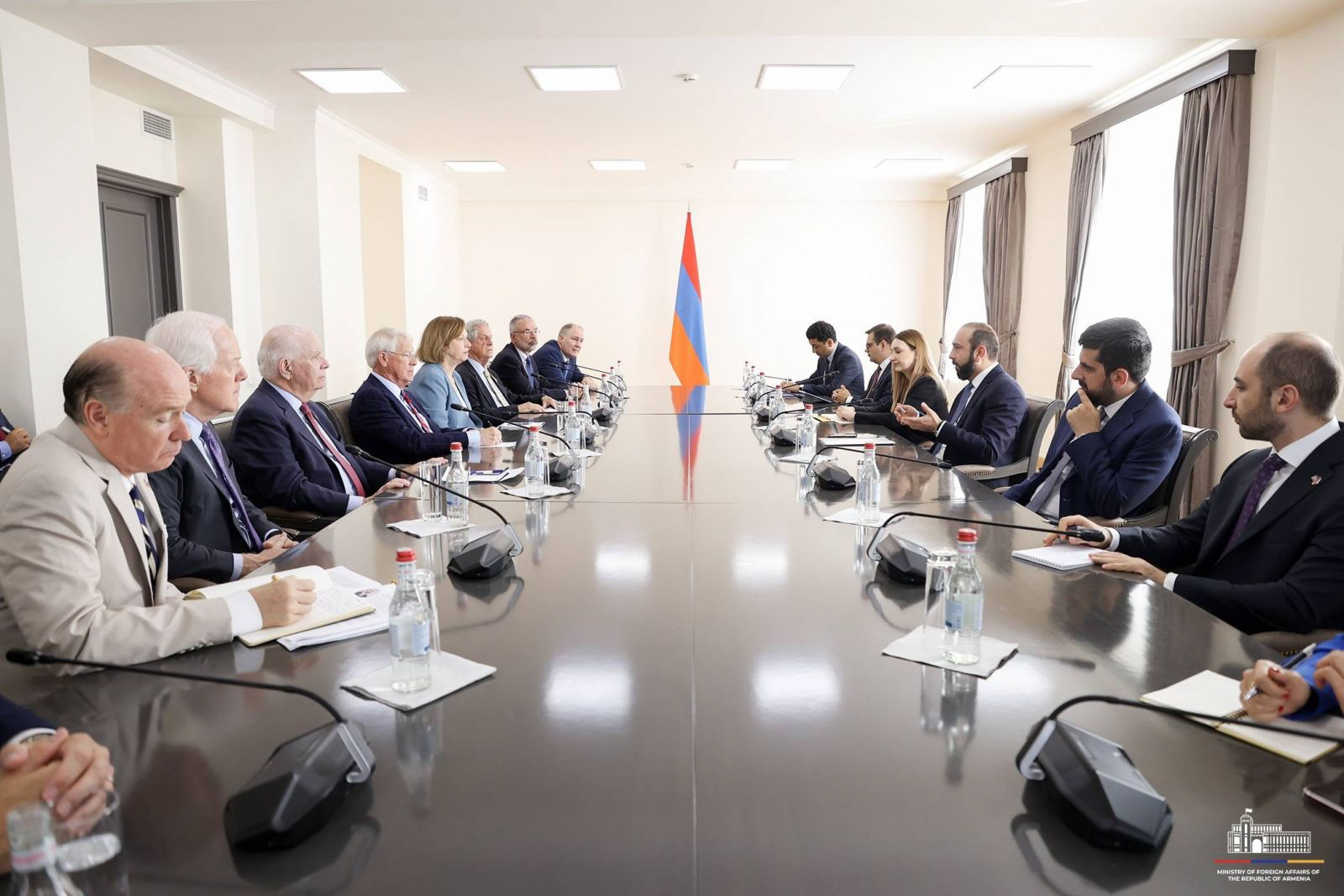 ՀՀ-ԱՄՆ համագործակցության զարգացումը միտված է նաև ՀՀ դիմակայունության ամրապնդմանը. Միրզոյանը` Ռոջեր Ուիքերին