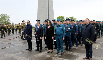 ՀՀ ներքին գործերի նախարարության ղեկավար անձնակազմ այցելել է Ծիծեռնակաբերդ (լուսանկարներ)