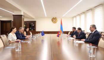 Սուրեն Պապիկյանը հանդիպել է ՀՀ-ում ԵՄ պատվիրակության ղեկավարին