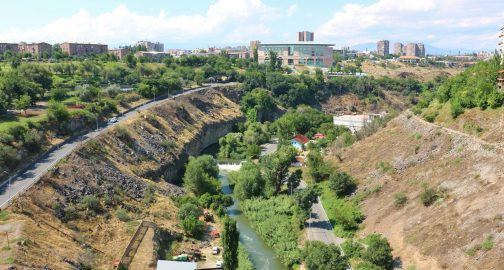 Հրազդանի կիրճում ազգությամբ թուրք տղամարդը ձեռքերով և ոտքերով ծեծի է ենթարկել իր 13-ամյա որդուն