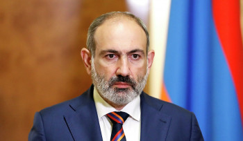 Փաշինյանի ուղղությամբ խնձոր նետելու մեջ կասկածվողը 71-ամյա արցախցի Ալբերտ Առուստամյանն է․ ի՞նչ են պատմել երեխաները դեպքի մասին