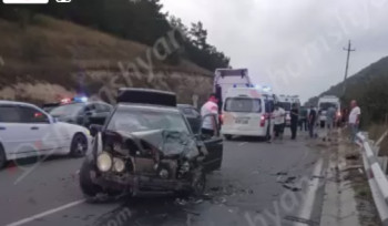 Լոռու մարզում բախվել են «Mercedes»-ն ու «Ford»-ը. ընտանիքի 4 անդամներ տեղափոխվել են հիվանդանոց