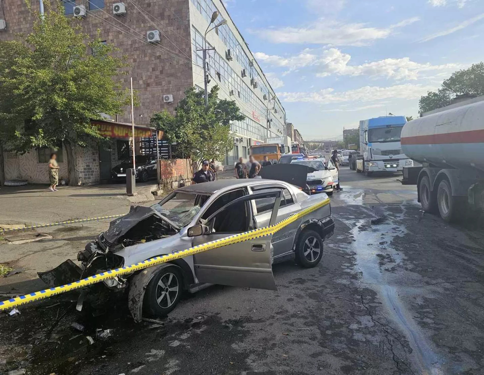 «Opel» մակնիշի ավտոմեքենան բախվել է կայանած բեռնատարի կցորդիչին․ 31-ամյա վարորդը մահացել է