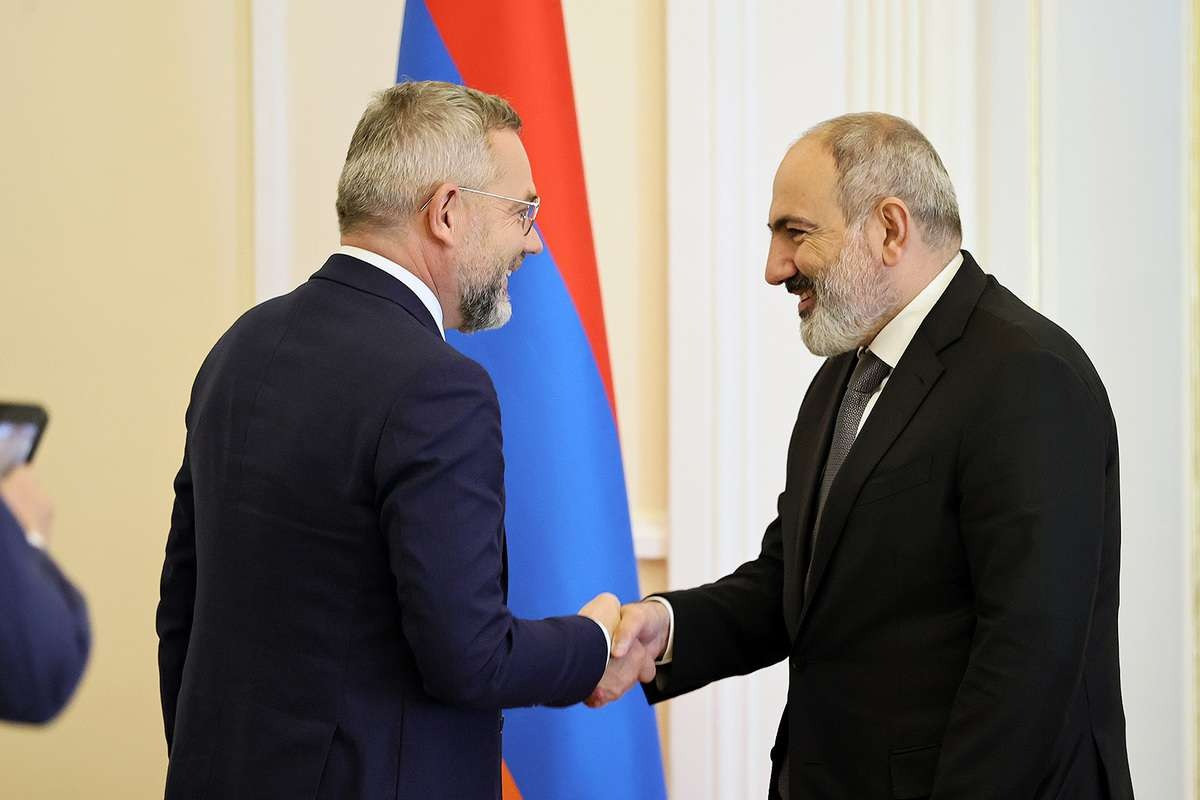 Փաշինյանն ընդունել է Գերմանիայի Բունդեսթագի արտաքին հարաբերությունների հանձնաժողովի նախագահին․ քննարկել են տարածաշրջանային հարցեր