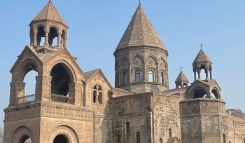 Մայր Տաճարի վերաօծմանը հաջորդող շաբաթվա բոլոր օրերին կմատուցվի Սուրբ և Անմահ Պատարագ հայրենիքի խաղաղության, գերիների և զոհերի համար