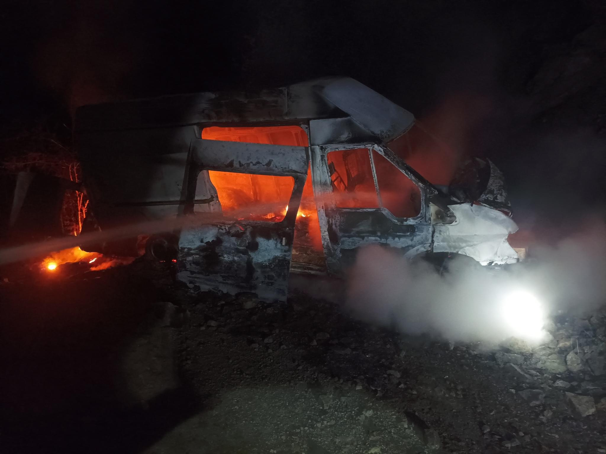 Քարաբերդ գյուղի ձորում ավտոմեքենա է այրվել