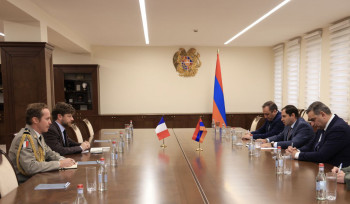 Սուրեն Պապիկյանը Ֆրանսիայի դեսպանի հետ քննարկել է պաշտպանության բնագավառում ապագա ծրագրերը