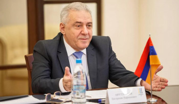 ՌԴ նախագահի հրամանագրով Վաղարշակ Հարությունյանին շնորհված Բարեկամության շքանշանը հանձնել է Միխայիլ Գալուզինը