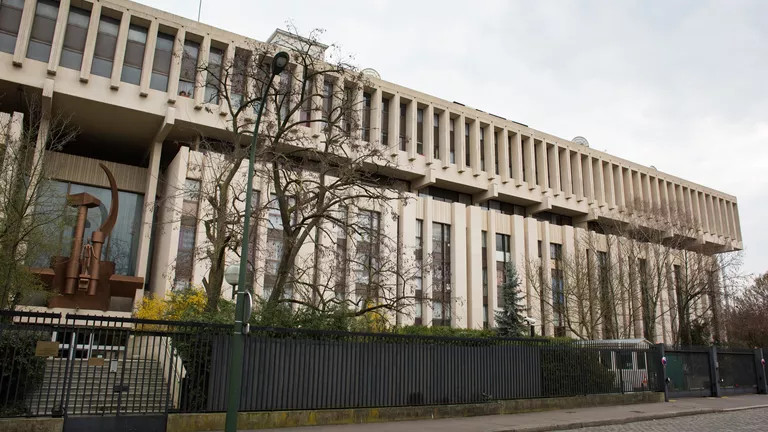 Փարիզում Ռուսաստանի դեսպանատունը պահանջում է Պետրոս II-ի հրամանագրի բնօրինակը վերադարձնել ՌԴ
