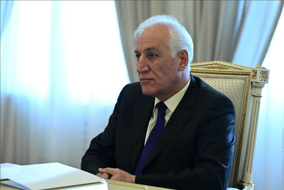Վահագն Խաչատրյանը օրենք է ստորագրել