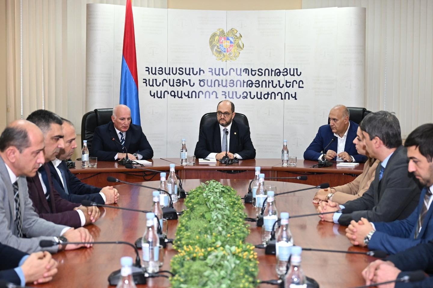 Արայիկ Հարությունյանը ՀԾԿՀ աշխատակազմին է ներկայացրել նորընտիր նախագահ Մեսրոպ Մեսրոպյանին