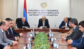 Արայիկ Հարությունյանը ՀԾԿՀ աշխատակազմին է ներկայացրել նորընտիր նախագահ Մեսրոպ Մեսրոպյանին