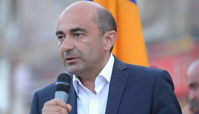 Ադրբեջանը 1 տրիլիոն դոլարի պահանջ է ներկայացնելու Հայաստանին. Էդմոն Մարուքյանը հանդիպել է ադրբեջանցիների հետ․ «Ազատություն»