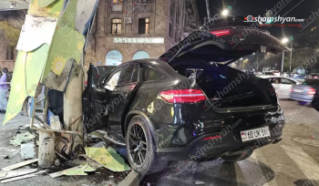 Ավտովթար Երևանում՝ բախվել են «Toyota»-ն ու «Mercedes GLE»-ն. 4 հոգի տեղափոխվել է  «Աստղիկ» ԲԿ