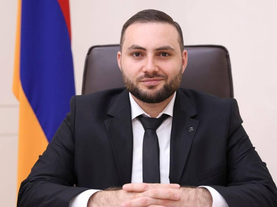 Ալեն Սիմոնյանի խոսնակն անդրադարձել է Սիմոնյան-Աղազարյան հանդիպման մասին հրապարակմանը
